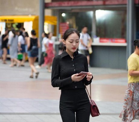 女人爽到高潮的免费AAAA